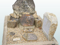 自然石のデザイン墓