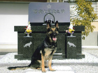 警察犬記念碑